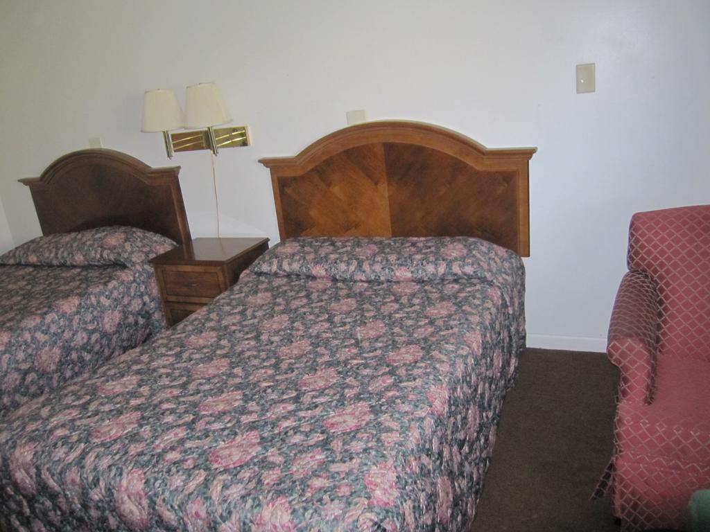 Vista Heights Inn Henrietta Kültér fotó